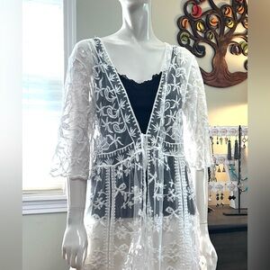 Stunning embroidered kimono